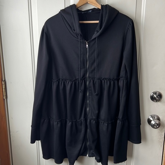 HYFVE Tops - NWOT never worn. HYFVE tiered zip up A line long hoodie